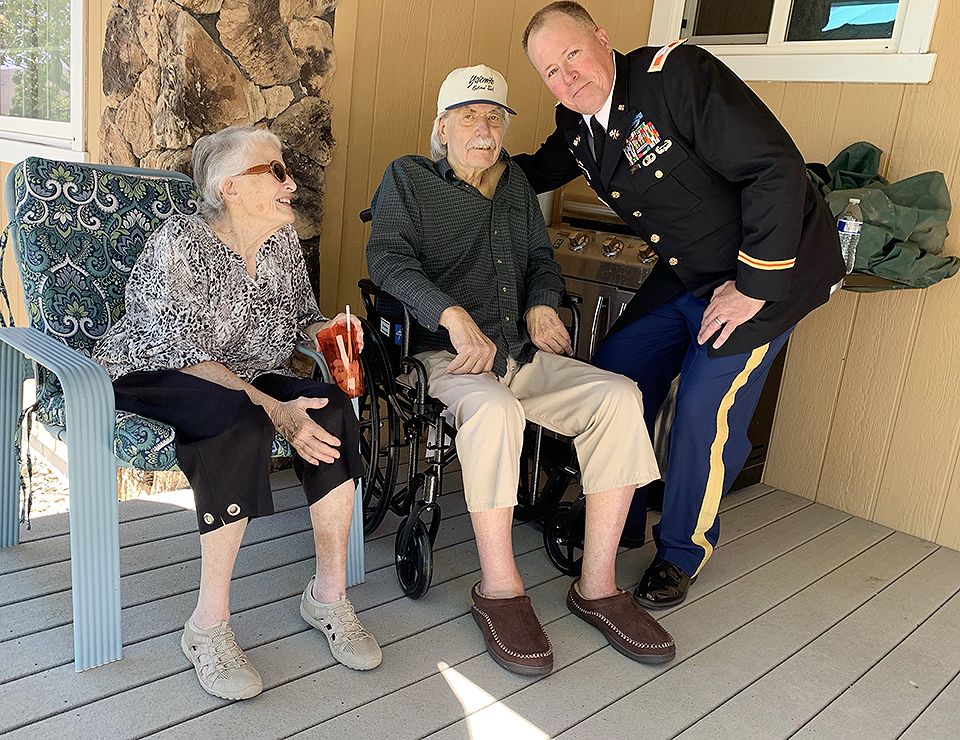 Parents’ residence transforms into promotion ceremony site for Nevada Army Guard Colonel